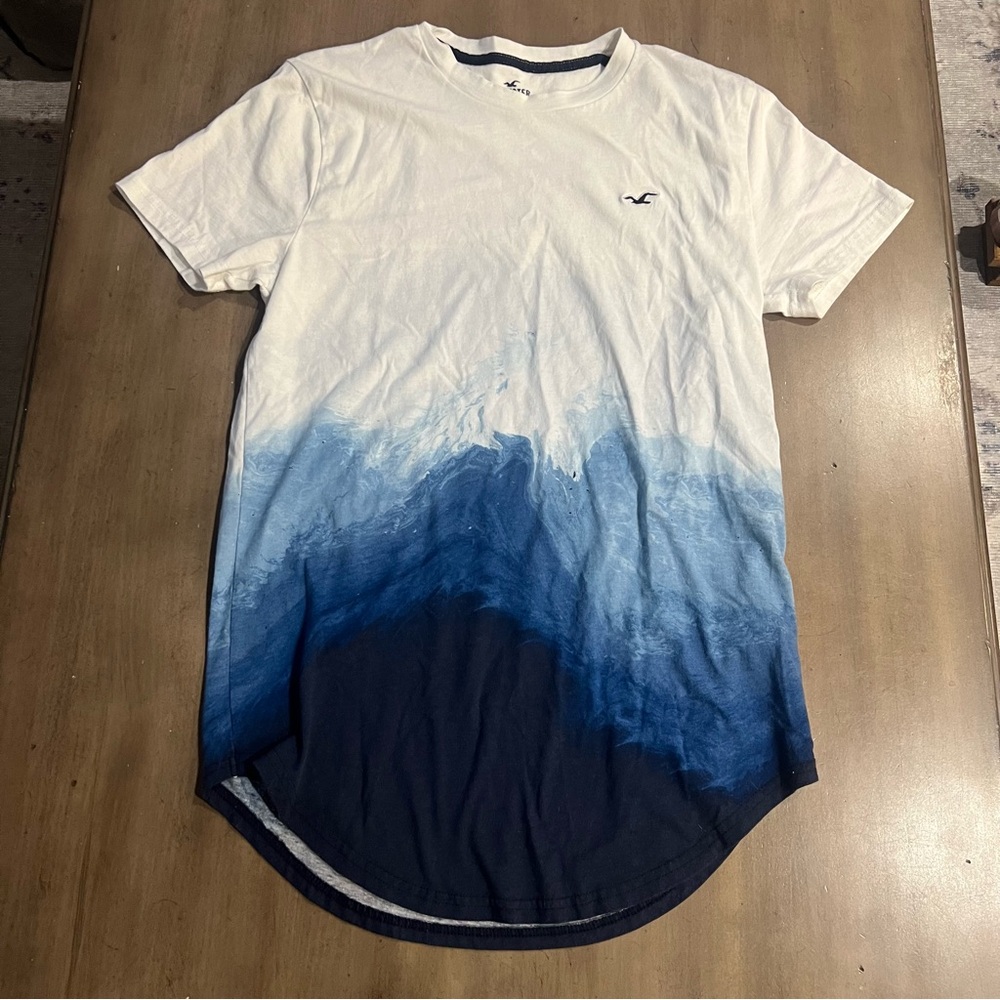 Hollister size Small men’s shirt
